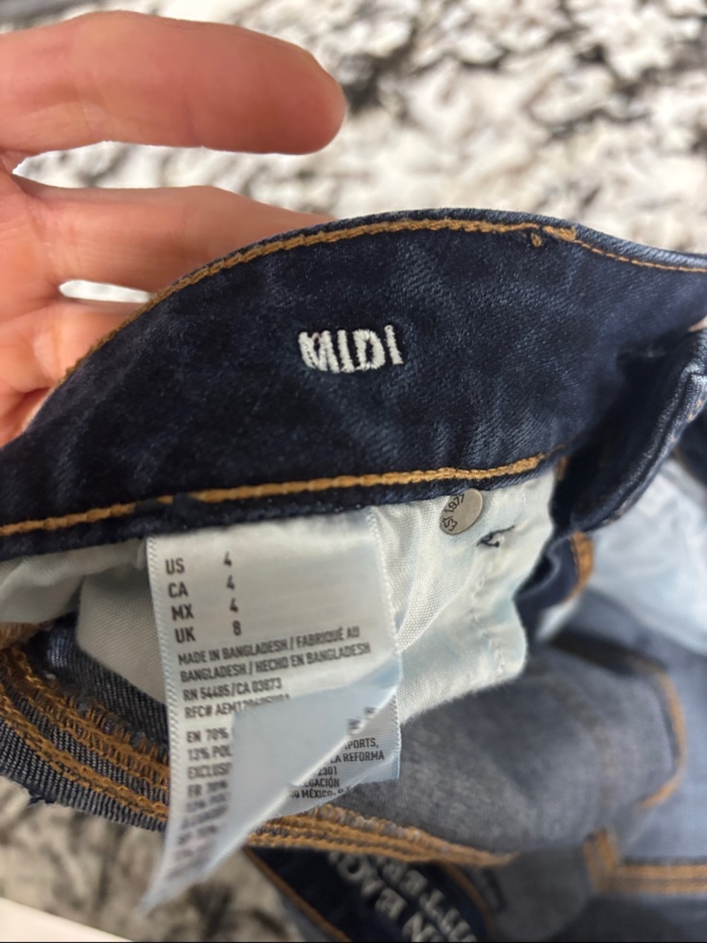 American Eagle Outfitters Dark Indigo Roll-Cuff Denim Shorts - Picture 3 of 3